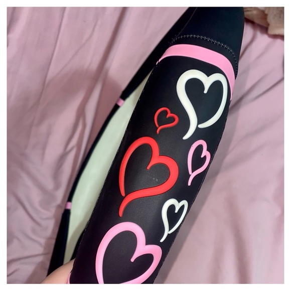 Black Hearts Steering Wheel Cover - Picture 6 of 8